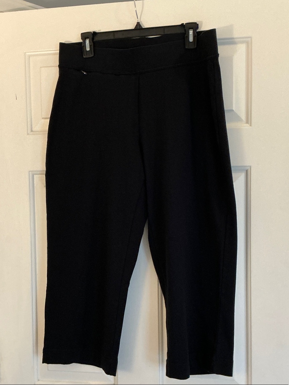 Land’s End Black Pull-On Capris for Women size Large